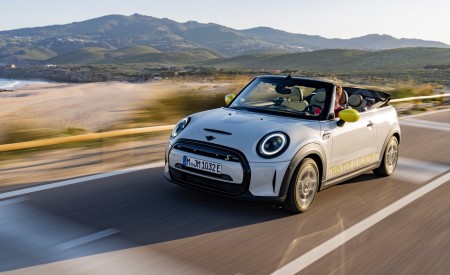 2022 Mini Cooper SE Convertible Concept Front Three-Quarter Wallpapers 450x275 (13)