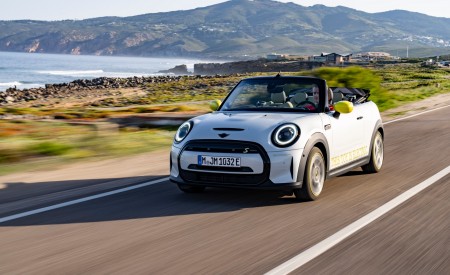 2022 Mini Cooper SE Convertible Concept Front Three-Quarter Wallpapers 450x275 (22)