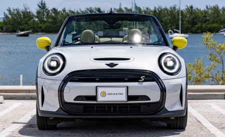 2022 Mini Cooper SE Convertible Concept Front Wallpapers  450x275 (237)