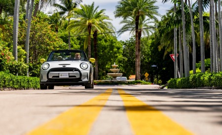 2022 Mini Cooper SE Convertible Concept Front Wallpapers 450x275 (226)