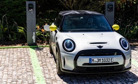 2022 Mini Cooper SE Convertible Concept Front Wallpapers 450x275 (98)