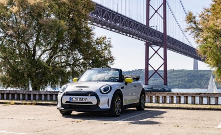 2022 Mini Cooper SE Convertible Concept Front Wallpapers  450x275 (63)