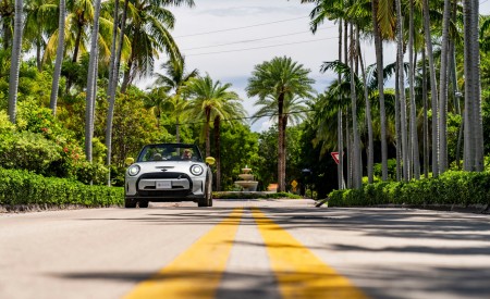 2022 Mini Cooper SE Convertible Concept Front Wallpapers  450x275 (227)