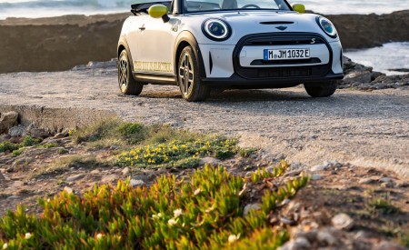 2022 Mini Cooper SE Convertible Concept Front Wallpapers 450x275 (54)