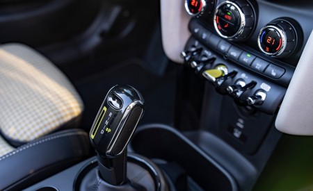 2022 Mini Cooper SE Convertible Concept Interior Detail Wallpapers 450x275 (153)