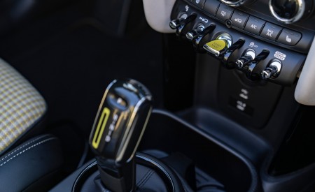 2022 Mini Cooper SE Convertible Concept Interior Detail Wallpapers 450x275 (272)