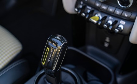 2022 Mini Cooper SE Convertible Concept Interior Detail Wallpapers 450x275 (271)