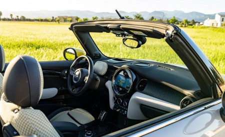 2022 Mini Cooper SE Convertible Concept Interior Wallpapers  450x275 (143)