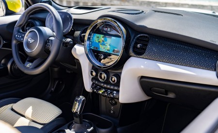 2022 Mini Cooper SE Convertible Concept Interior Wallpapers 450x275 (109)