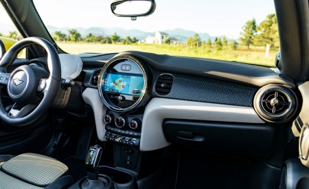 2022 Mini Cooper SE Convertible Concept Interior Wallpapers  450x275 (146)