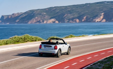 2022 Mini Cooper SE Convertible Concept Rear Three-Quarter Wallpapers 450x275 (24)