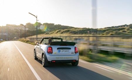 2022 Mini Cooper SE Convertible Concept Rear Wallpapers 450x275 (14)