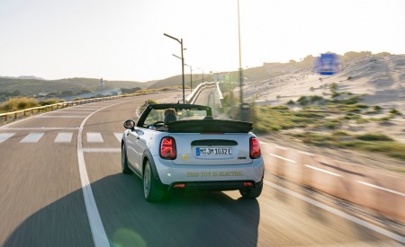 2022 Mini Cooper SE Convertible Concept Rear Wallpapers  450x275 (16)