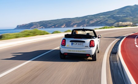 2022 Mini Cooper SE Convertible Concept Rear Wallpapers 450x275 (25)
