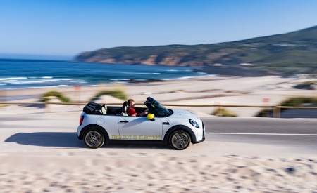 2022 Mini Cooper SE Convertible Concept Side Wallpapers  450x275 (26)