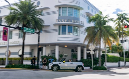 2022 Mini Cooper SE Convertible Concept Side Wallpapers 450x275 (195)