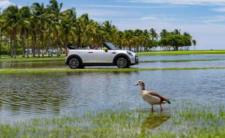 2022 Mini Cooper SE Convertible Concept Side Wallpapers 450x275 (232)
