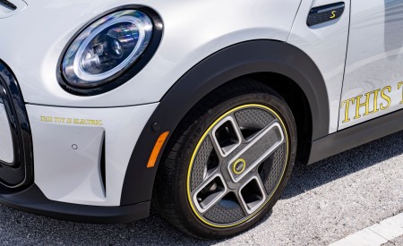 2022 Mini Cooper SE Convertible Concept Wheel Wallpapers  450x275 (249)