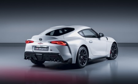 2022 Toyota GR Supra iMT Rear Three-Quarter Wallpapers 450x275 (37)