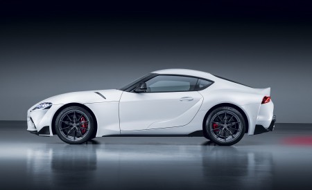 2022 Toyota GR Supra iMT Side Wallpapers 450x275 (41)
