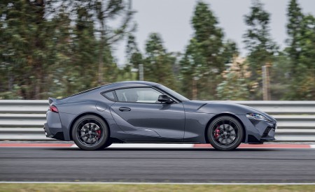 2022 Toyota GR Supra iMT Side Wallpapers 450x275 (7)
