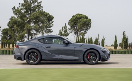 2022 Toyota GR Supra iMT Side Wallpapers 450x275 (4)