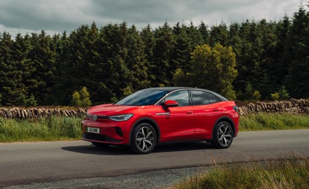 2022 Volkswagen ID.5 GTX UK version Front Three-Quarter Wallpapers  450x275 (9)