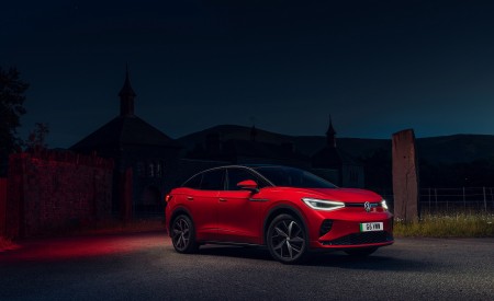 2022 Volkswagen ID.5 GTX UK version Front Three-Quarter Wallpapers 450x275 (17)