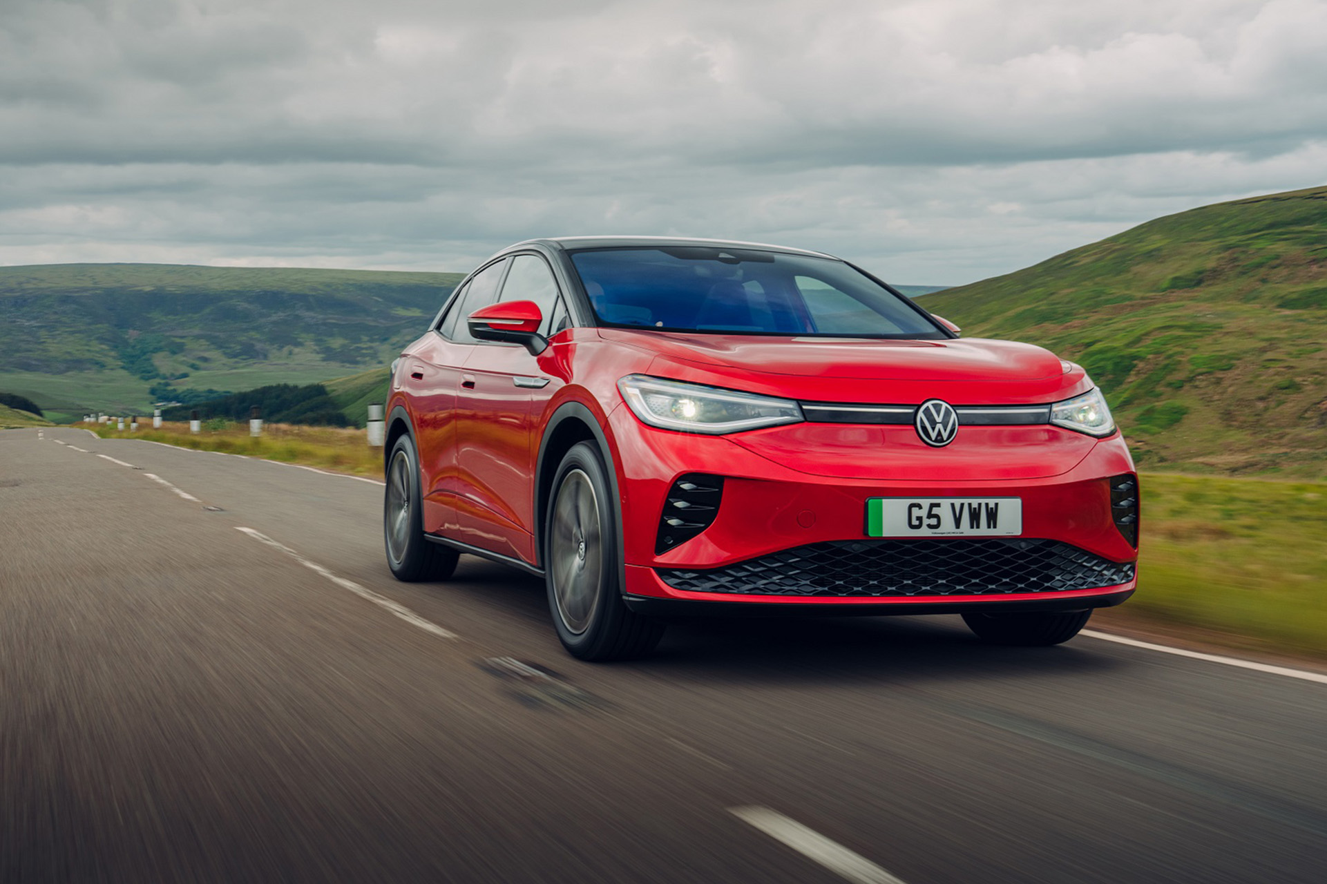 2022 Volkswagen ID.5 GTX (UK-Spec) Front Wallpapers (2)