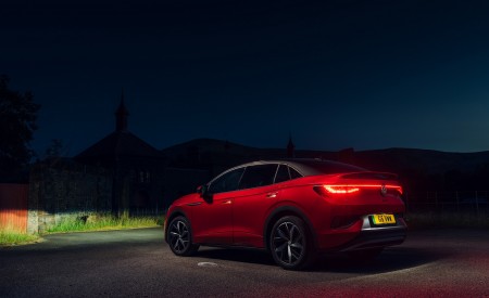 2022 Volkswagen ID.5 GTX UK version Rear Three-Quarter Wallpapers 450x275 (18)