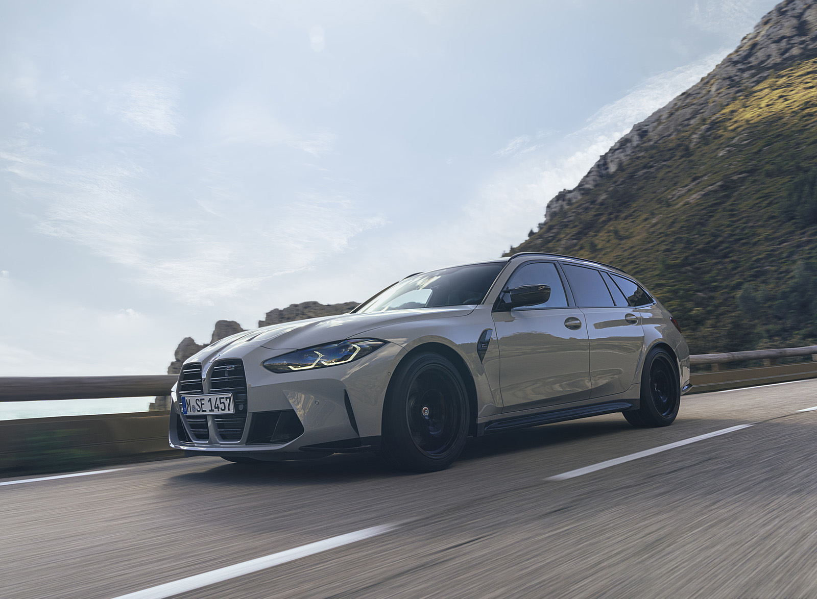 2023 BMW M3 Touring Front Three-Quarter Wallpapers (14)