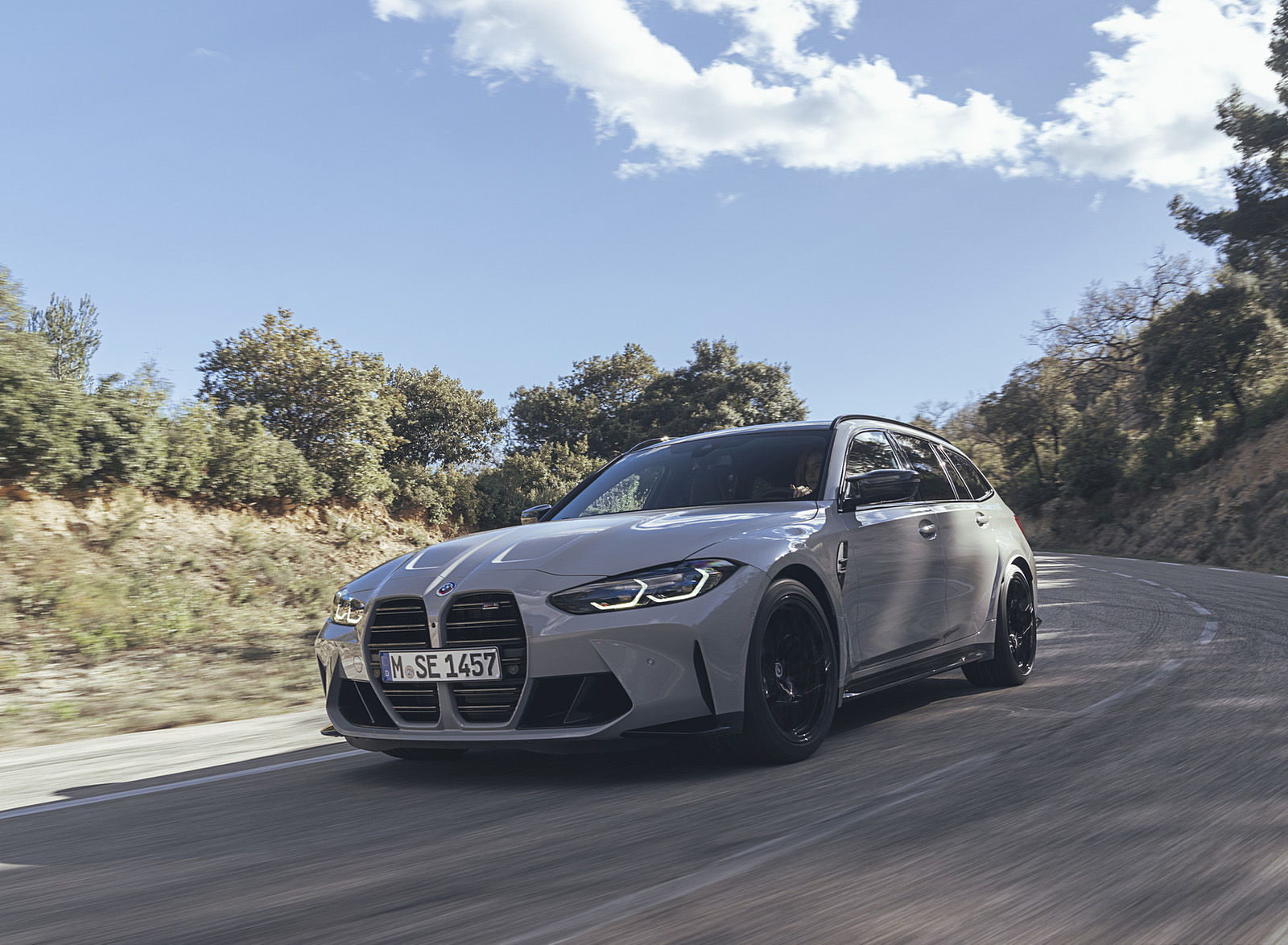 2023 BMW M3 Touring Front Three-Quarter Wallpapers (15)