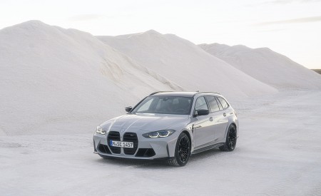2023 BMW M3 Touring Front Three-Quarter Wallpapers 450x275 (67)
