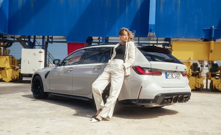 2023 BMW M3 Touring Rear Three-Quarter Wallpapers 450x275 (49)