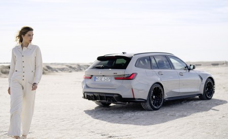 2023 BMW M3 Touring Rear Three-Quarter Wallpapers 450x275 (76)