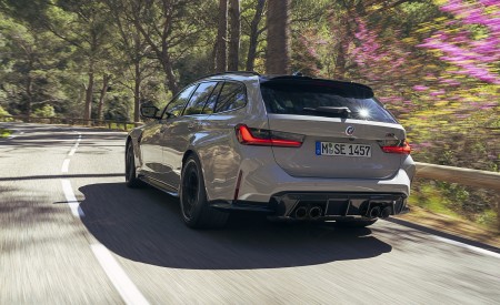 2023 BMW M3 Touring Rear Three-Quarter Wallpapers 450x275 (26)