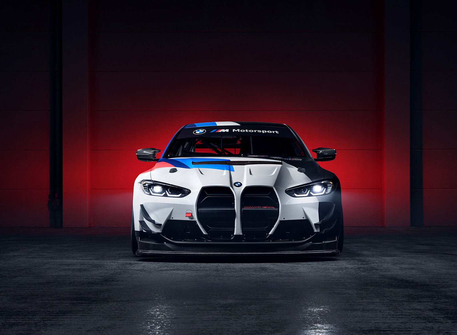 2023 BMW M4 GT4 Front Wallpapers  #4 of 19