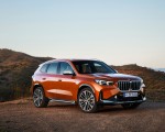 2023 BMW X1 xDrive23i Front Three-Quarter Wallpapers 150x120 (42)