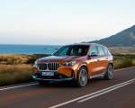2023 BMW X1 xDrive23i Front Three-Quarter Wallpapers 150x120 (28)