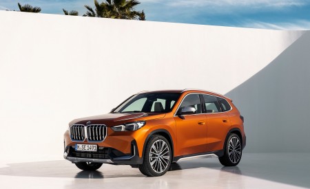 2023 BMW X1 xDrive23i Front Three-Quarter Wallpapers 450x275 (100)