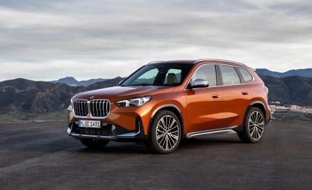 2023 BMW X1 xDrive23i Front Three-Quarter Wallpapers  450x275 (94)