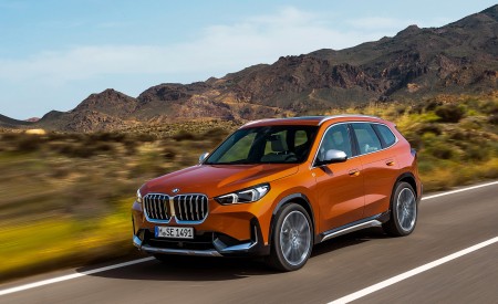 2023 BMW X1 xDrive23i Front Three-Quarter Wallpapers  450x275 (80)