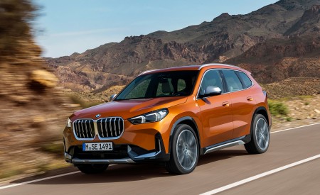 2023 BMW X1 xDrive23i Front Three-Quarter Wallpapers  450x275 (76)