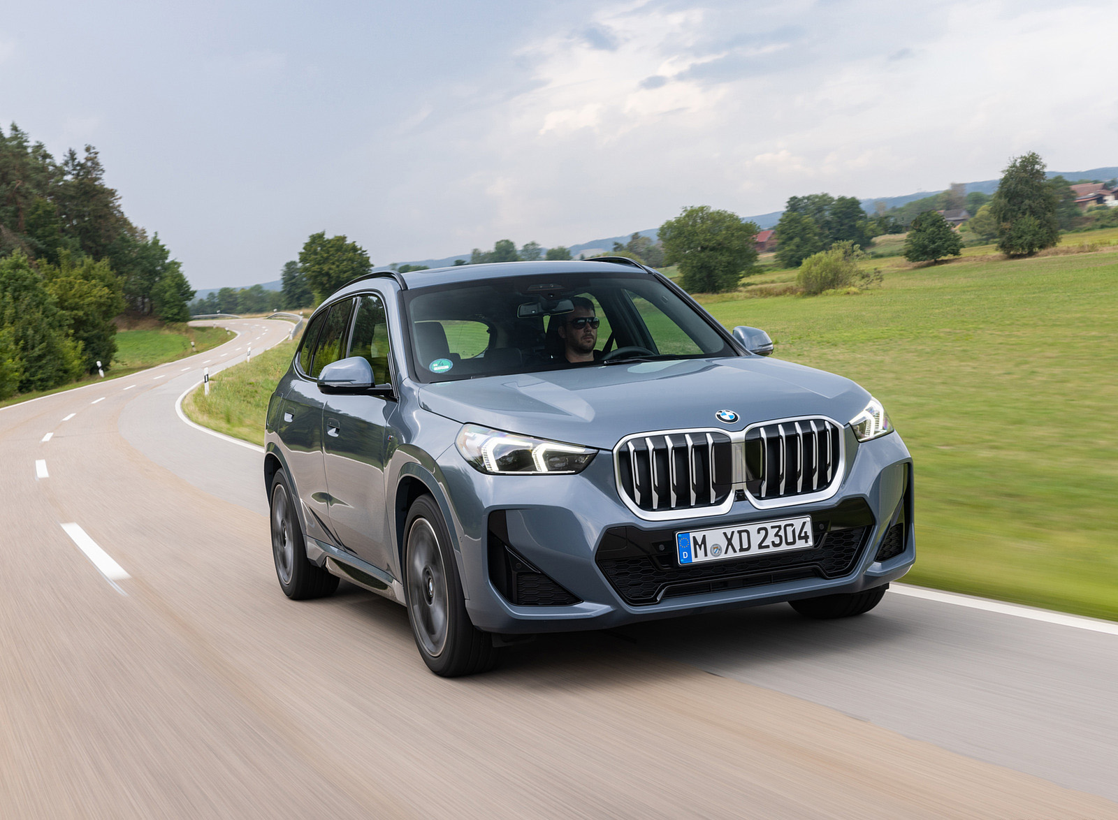 2023 BMW X1 xDrive23i Front Three-Quarter Wallpapers (1)