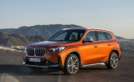 2023 BMW X1 xDrive23i Front Three-Quarter Wallpapers  450x275 (95)