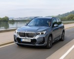 2023 BMW X1 xDrive23i Front Three-Quarter Wallpapers  150x120 (8)