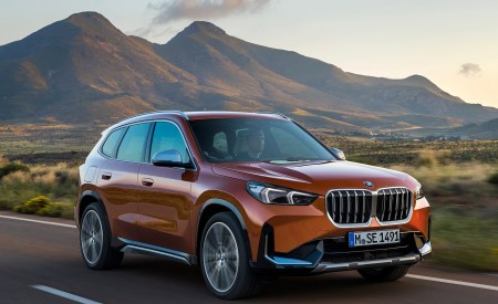 2023 BMW X1 xDrive23i Front Three-Quarter Wallpapers 450x275 (83)