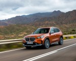 2023 BMW X1 xDrive23i Front Three-Quarter Wallpapers 150x120 (37)