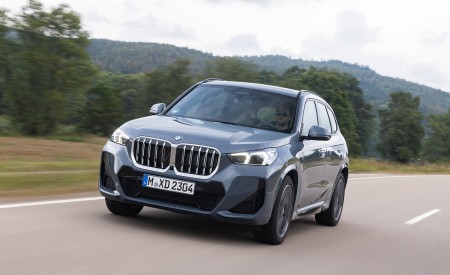 2023 BMW X1 xDrive23i Front Wallpapers 450x275 (3)