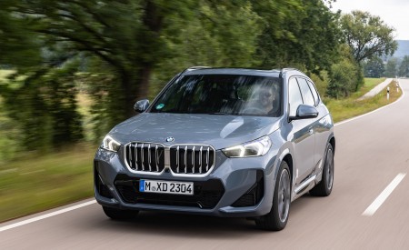 2023 BMW X1 xDrive23i Front Wallpapers  450x275 (4)